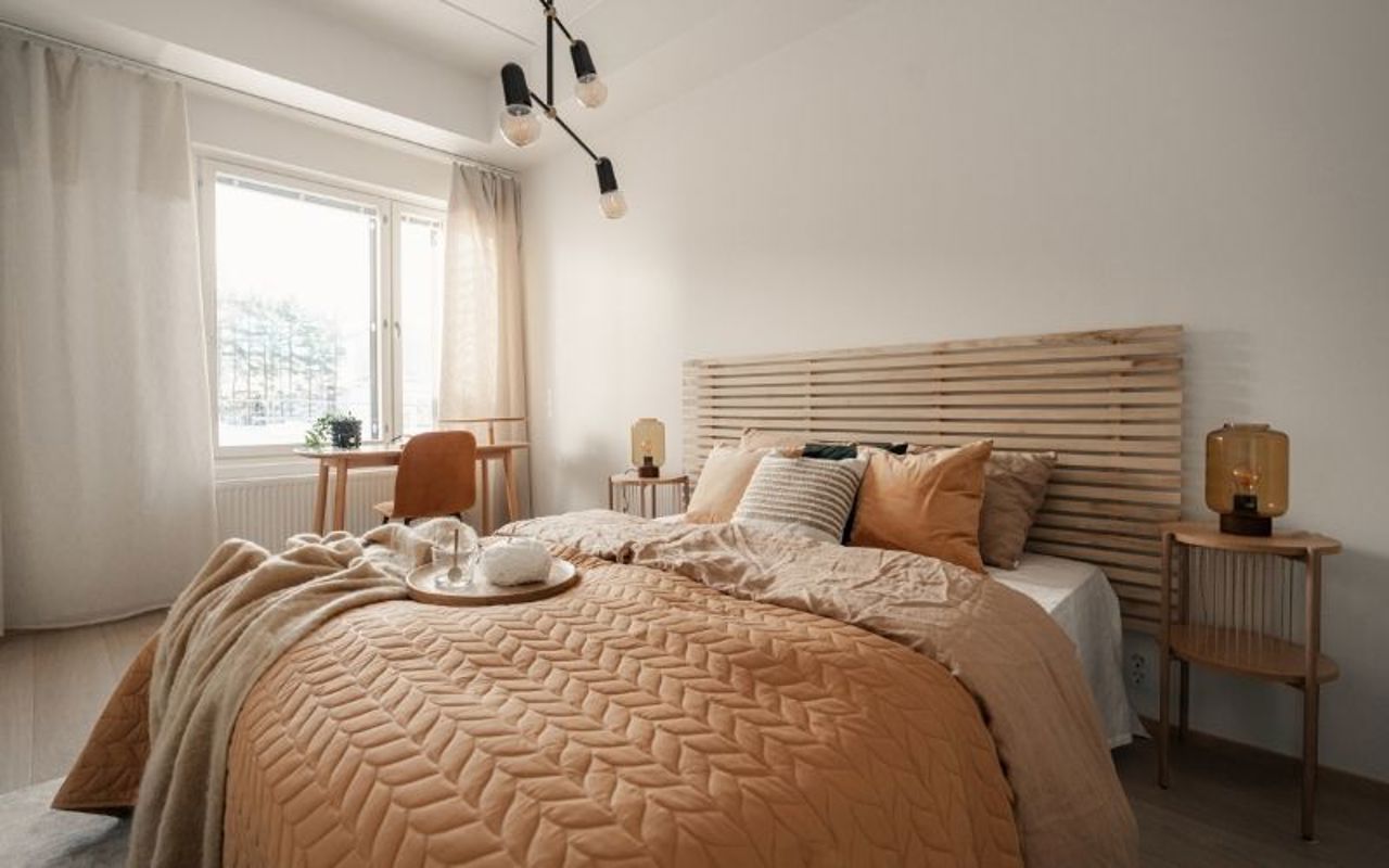 Valokuvanäkymä Lahden Vahva-Jussin Taimen esittelyasunto A1:sen makuuhuoneesta